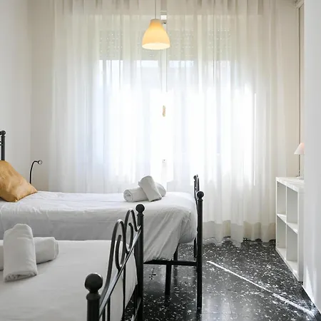 דירה 2 - Sunny Corner Flat *