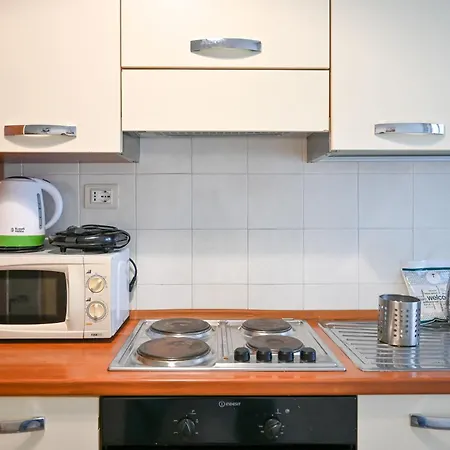 Apartament 2 - Sunny Corner Flat