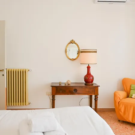 2 - Sunny Corner Flat